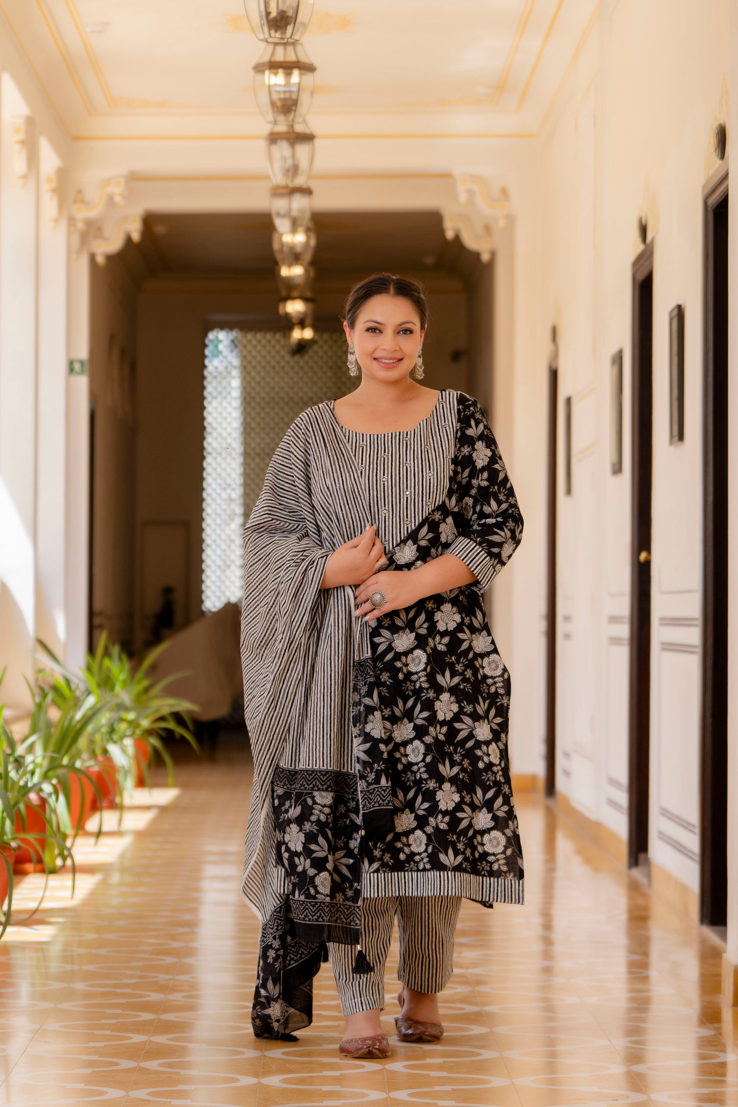 Black Printed Kurta pant Dupatta Set (Cotton)