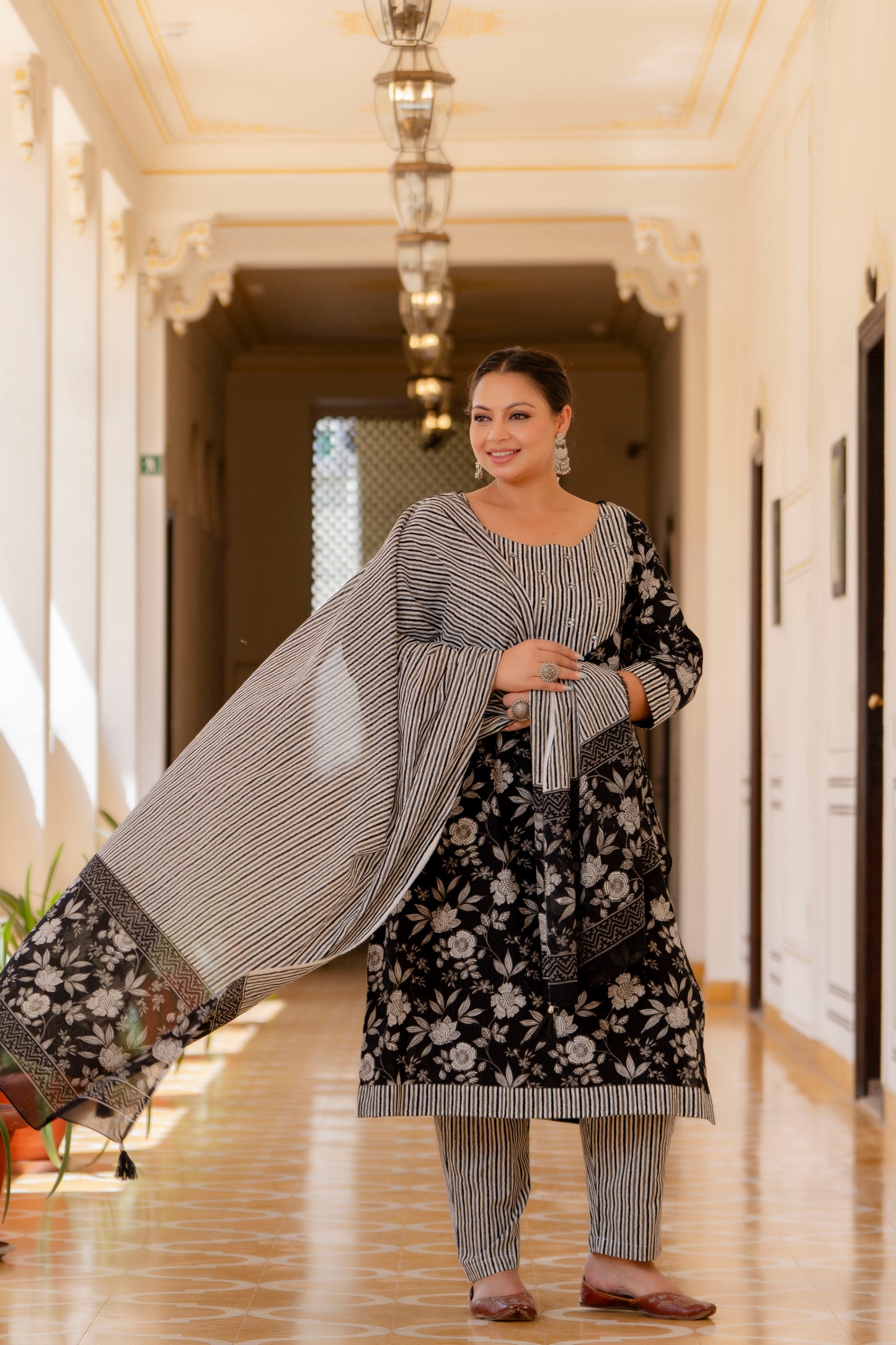 Black Printed Kurta pant Dupatta Set (Cotton)