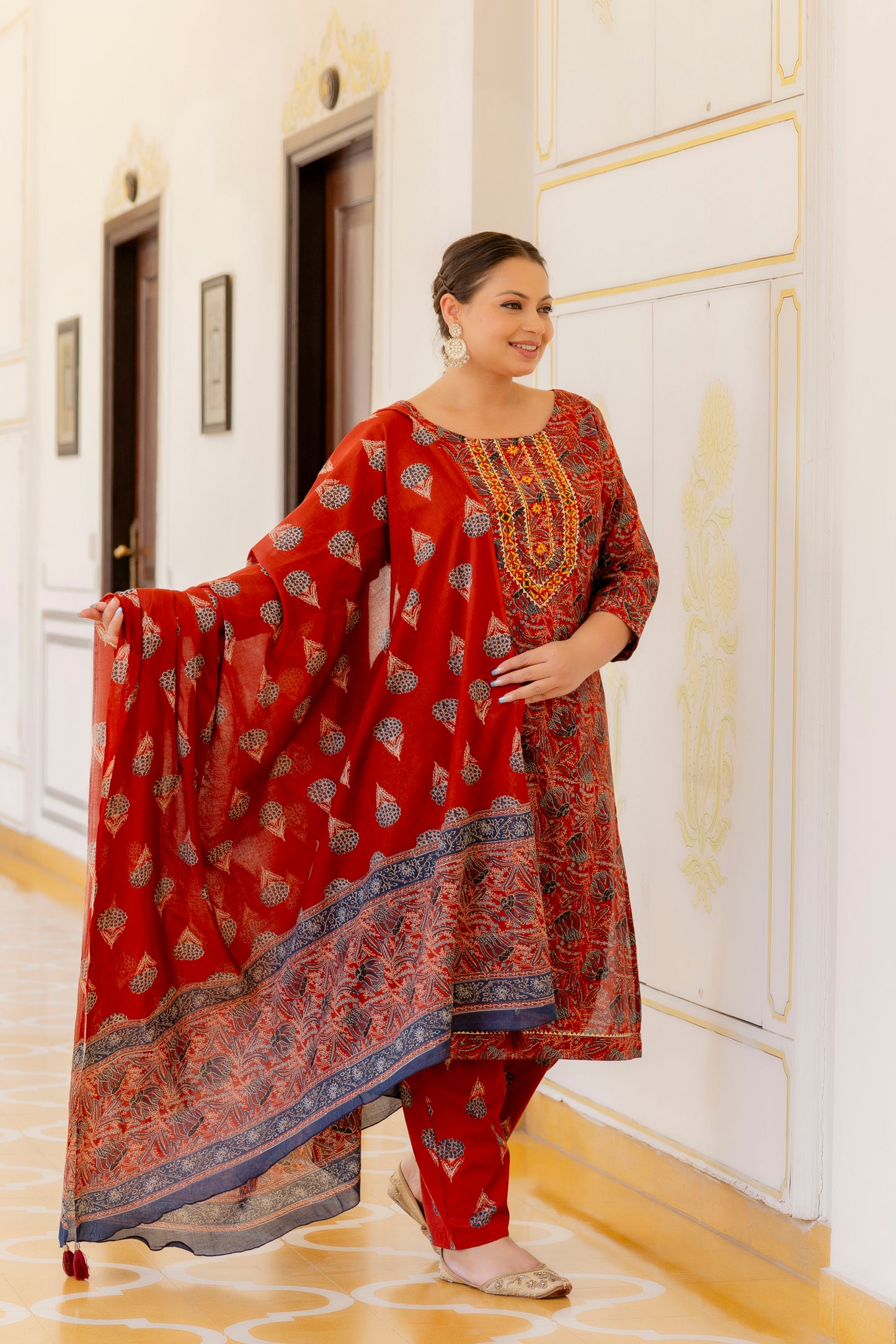 Red Printed Kurta pant Dupatta Set (Cotton)