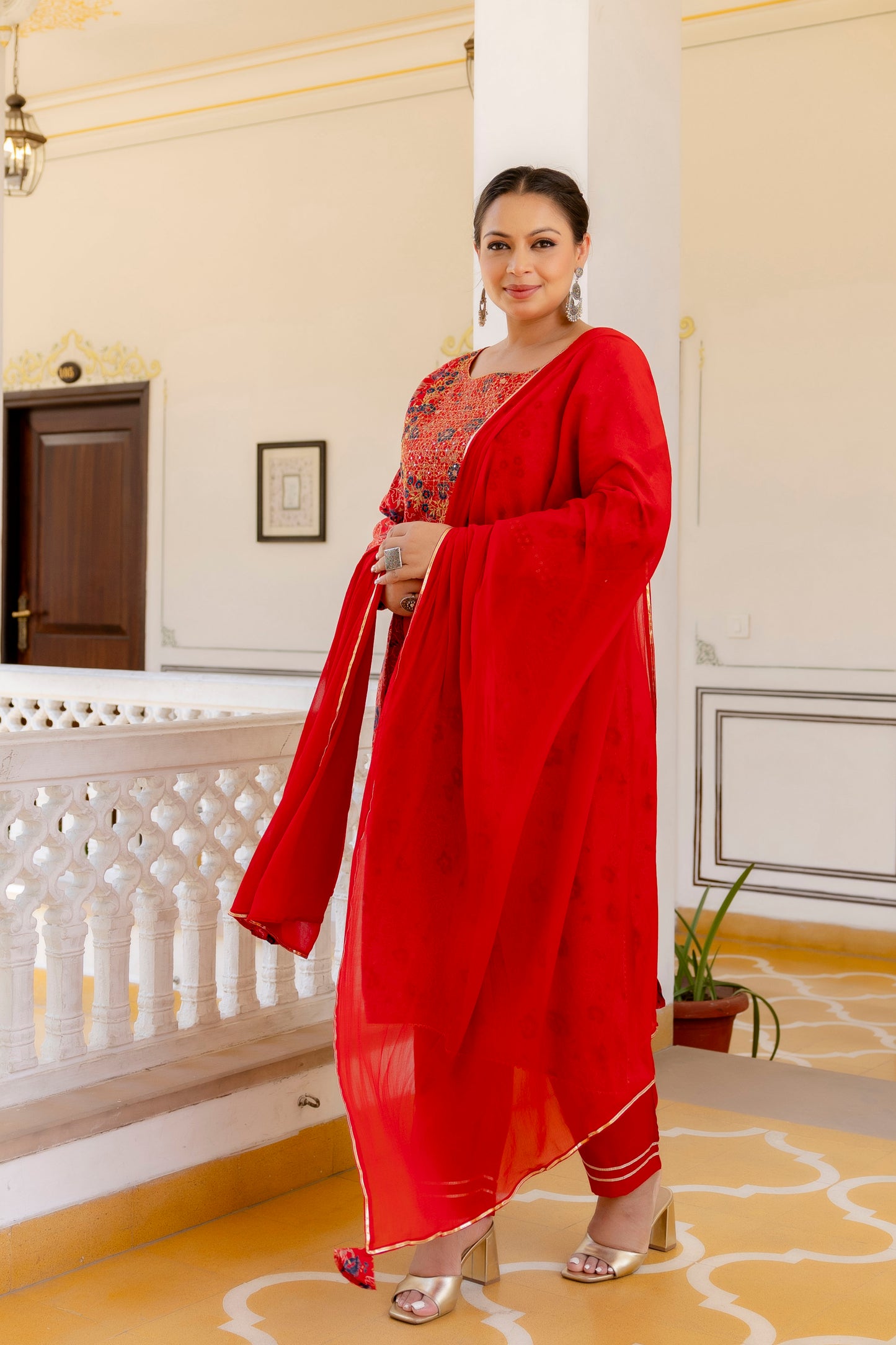 Red Embroidered Kurta Pant & Dupatta Set (Muslin)