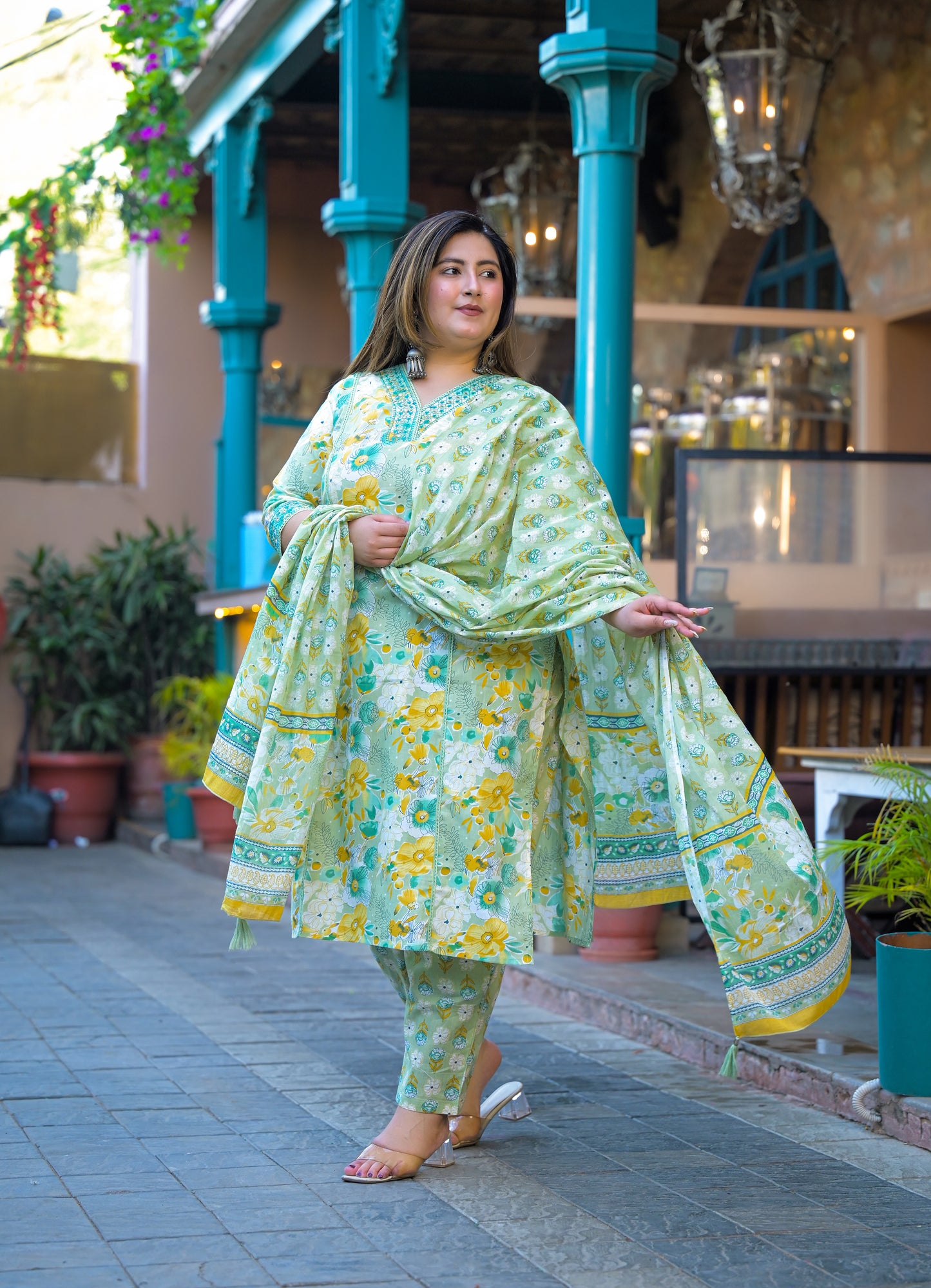 Off White Printed Kurta pant Dupatta Set (Cotton)