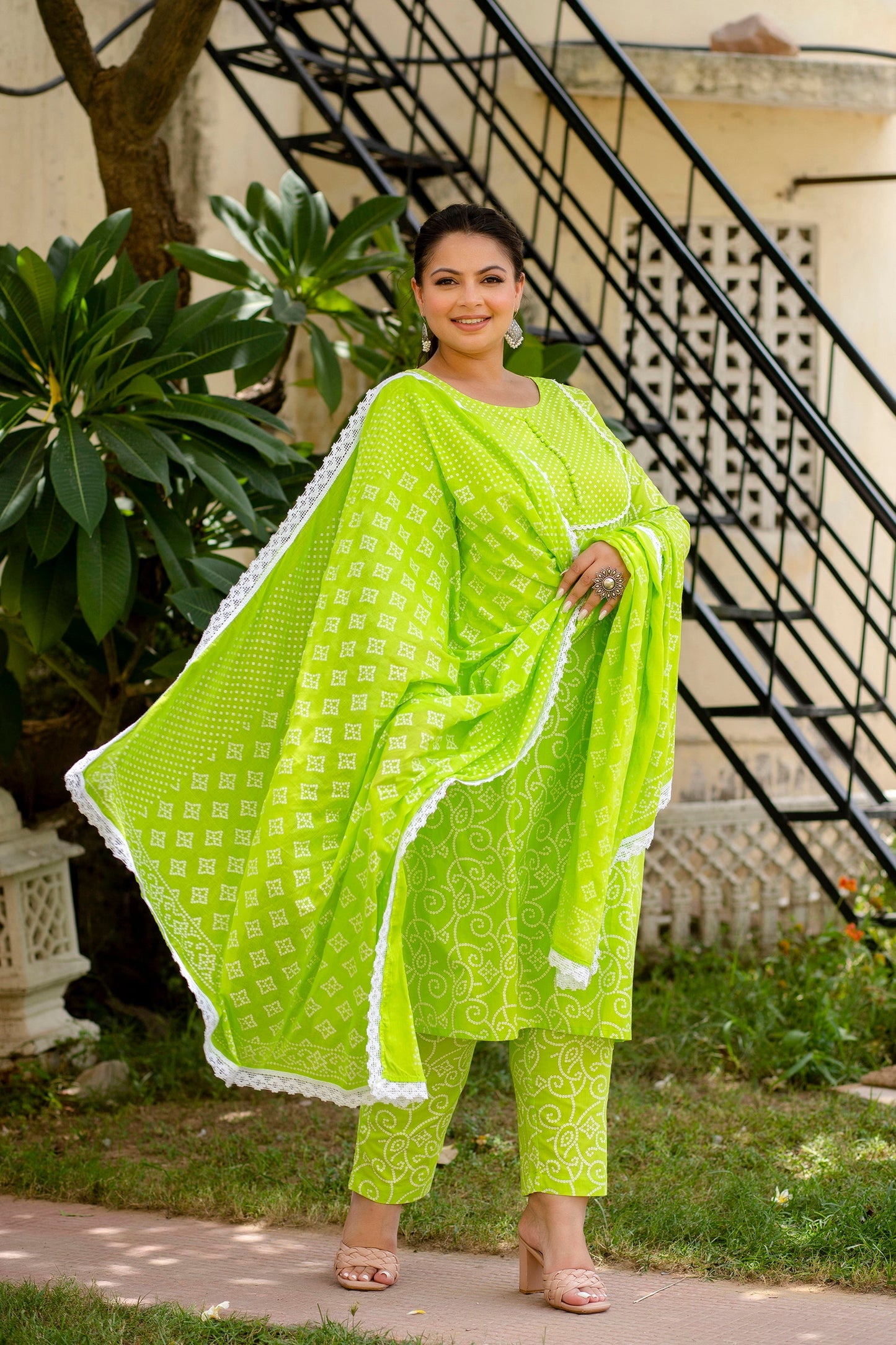 Parrot Green Printed Kurta pant Dupatta Set (Cotton)