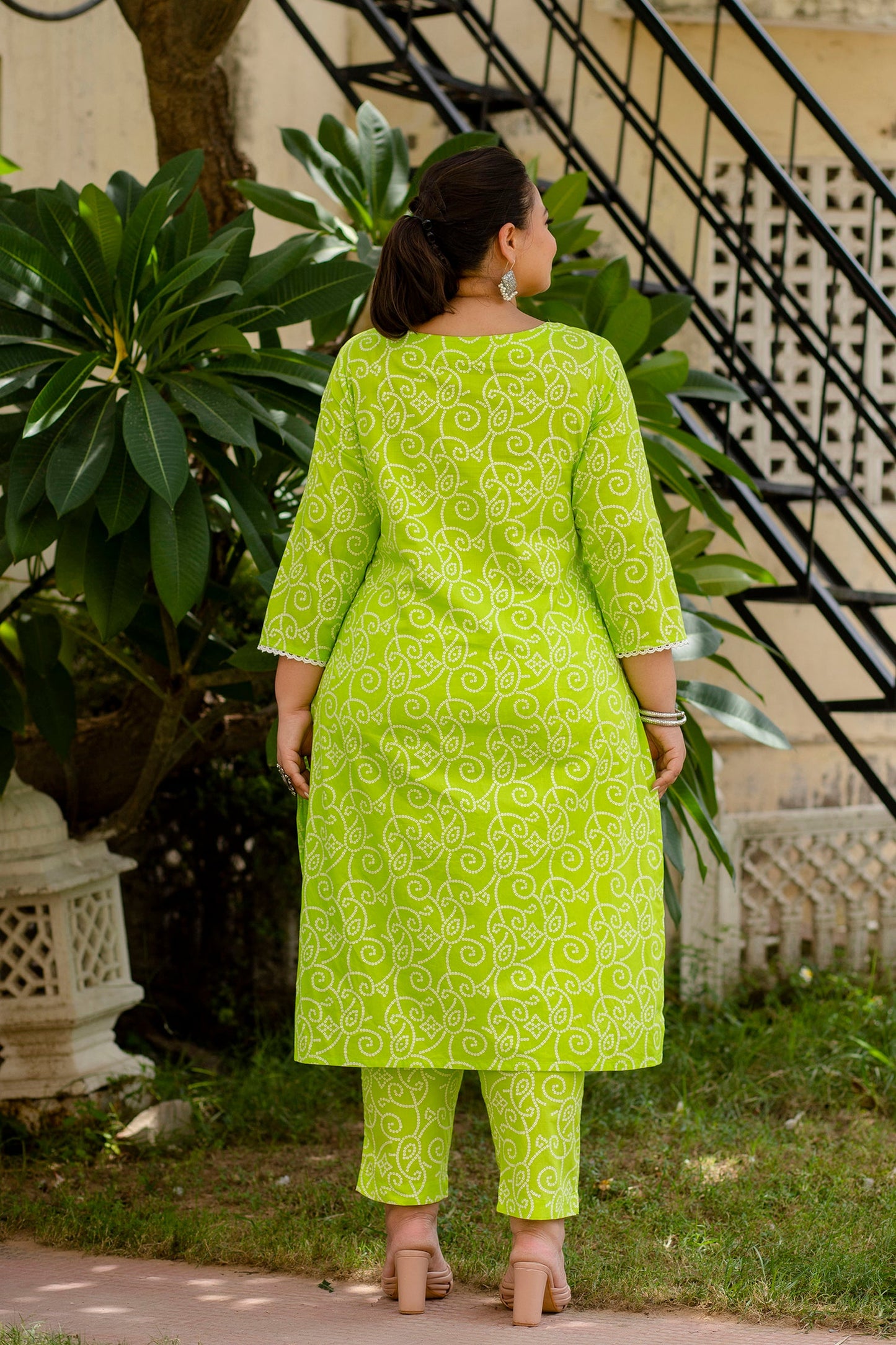 Parrot Green Printed Kurta pant Dupatta Set (Cotton)
