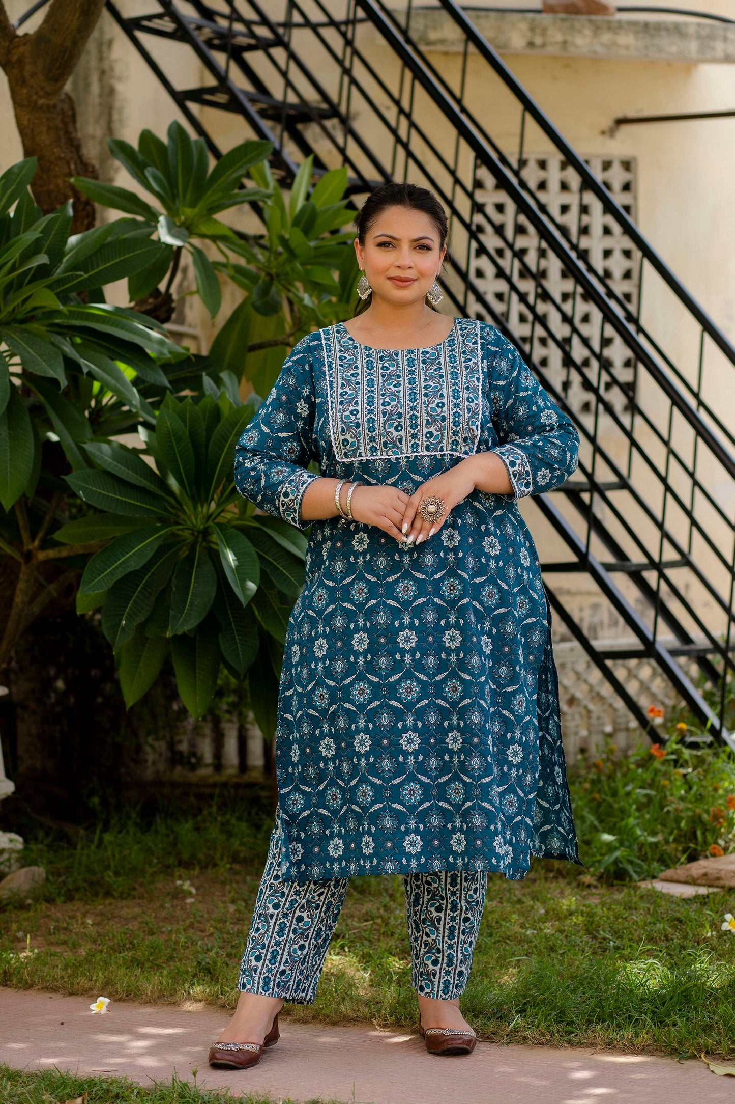 Blue Printed Kurta pant Dupatta Set (Cotton)