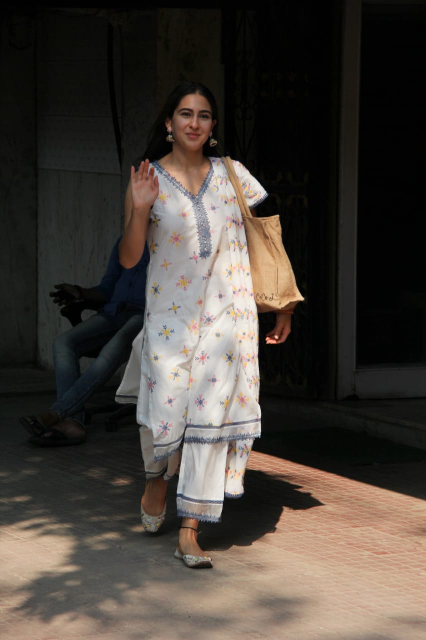 Off-White Printed Kurta pant Dupatta Set (Cotton)