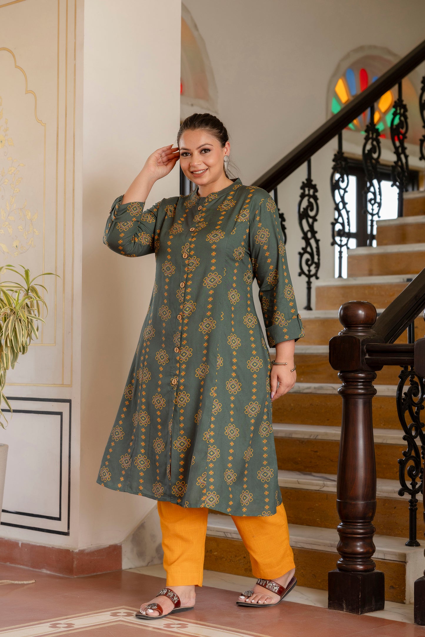 Green Front Slit Princess Cut 'A' Line Kurta