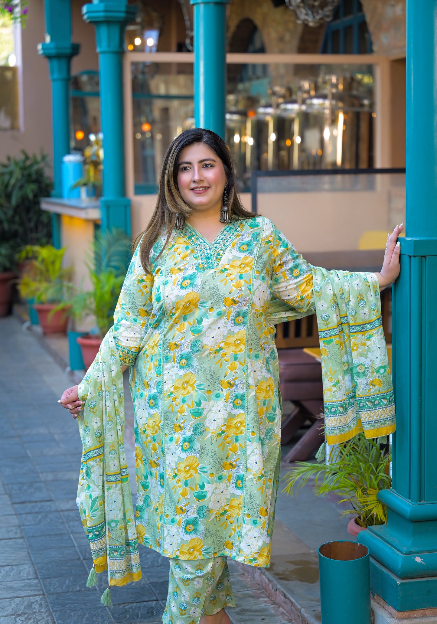 Off White Printed Kurta pant Dupatta Set (Cotton)