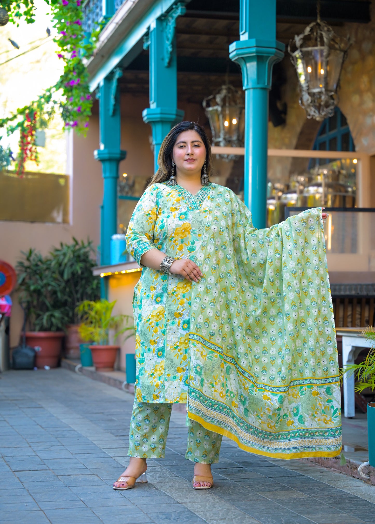 Off White Printed Kurta pant Dupatta Set (Cotton)