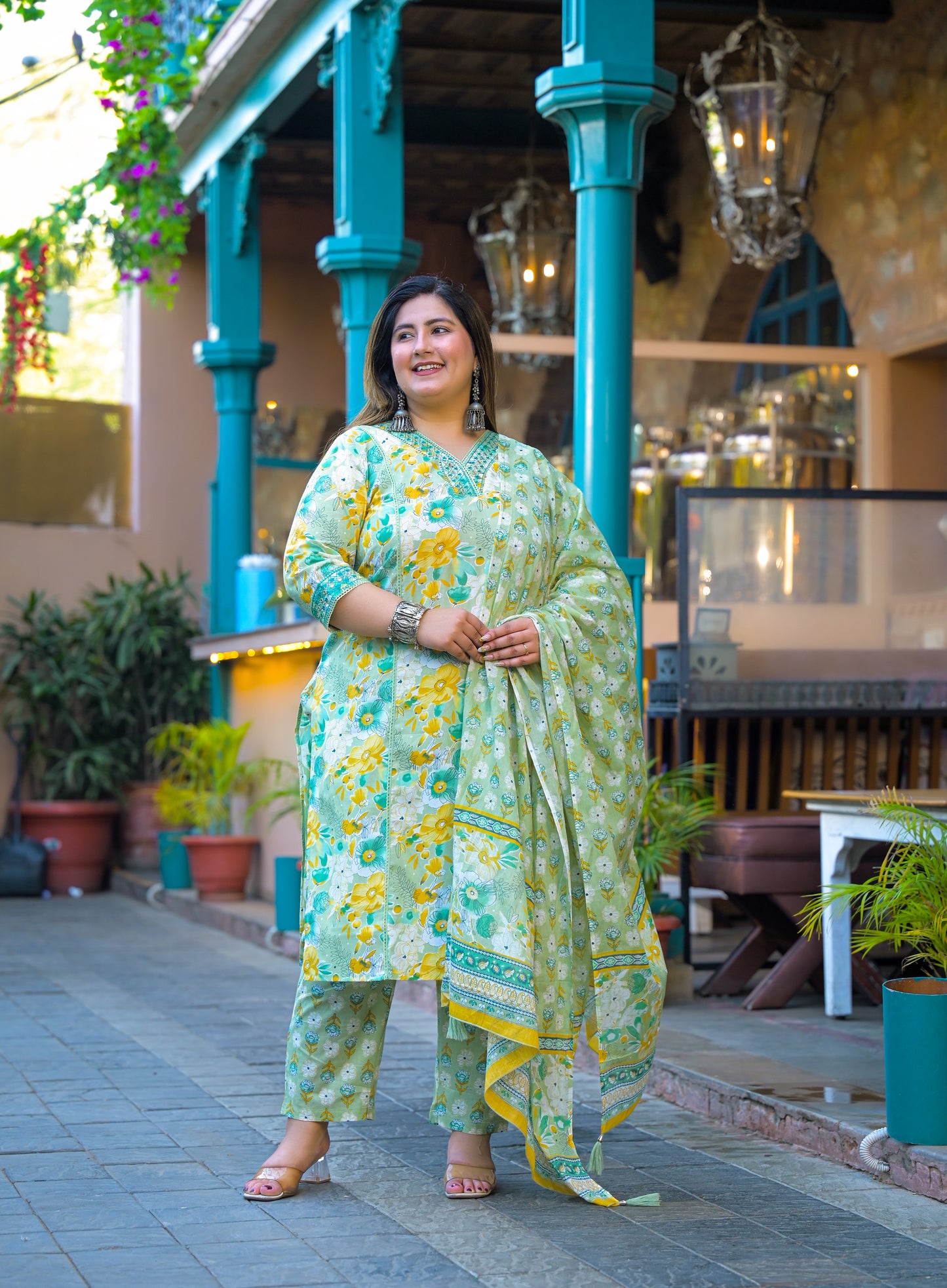 Off White Printed Kurta pant Dupatta Set (Cotton)