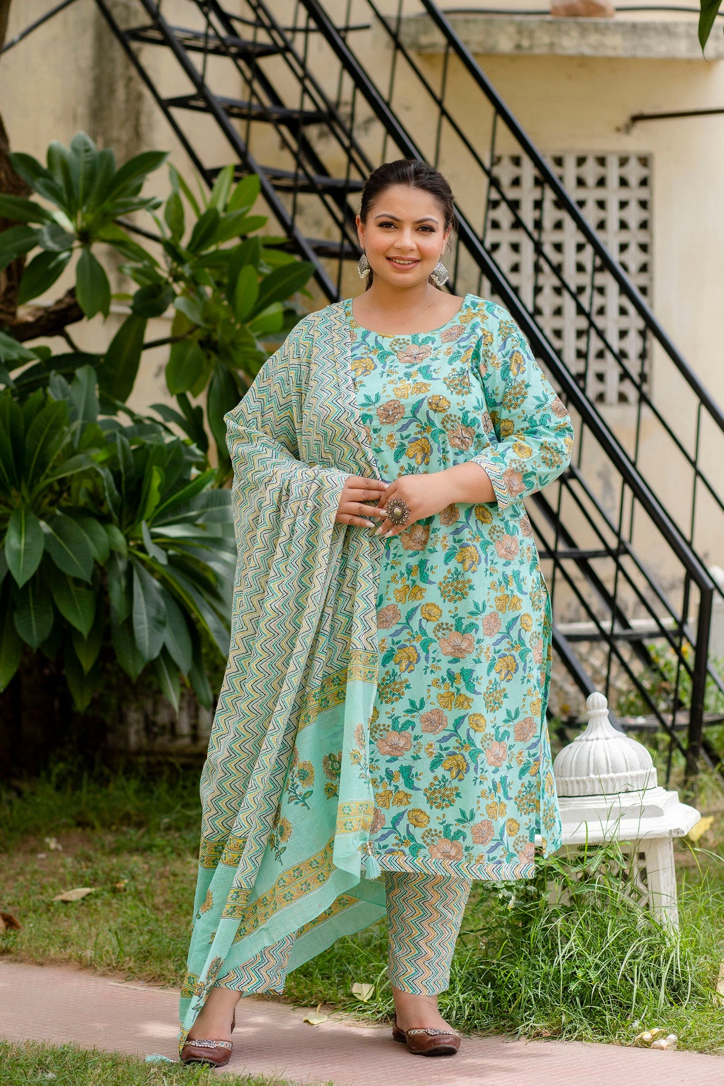 Light Green Printed Kurta pant Dupatta Set (Cotton)