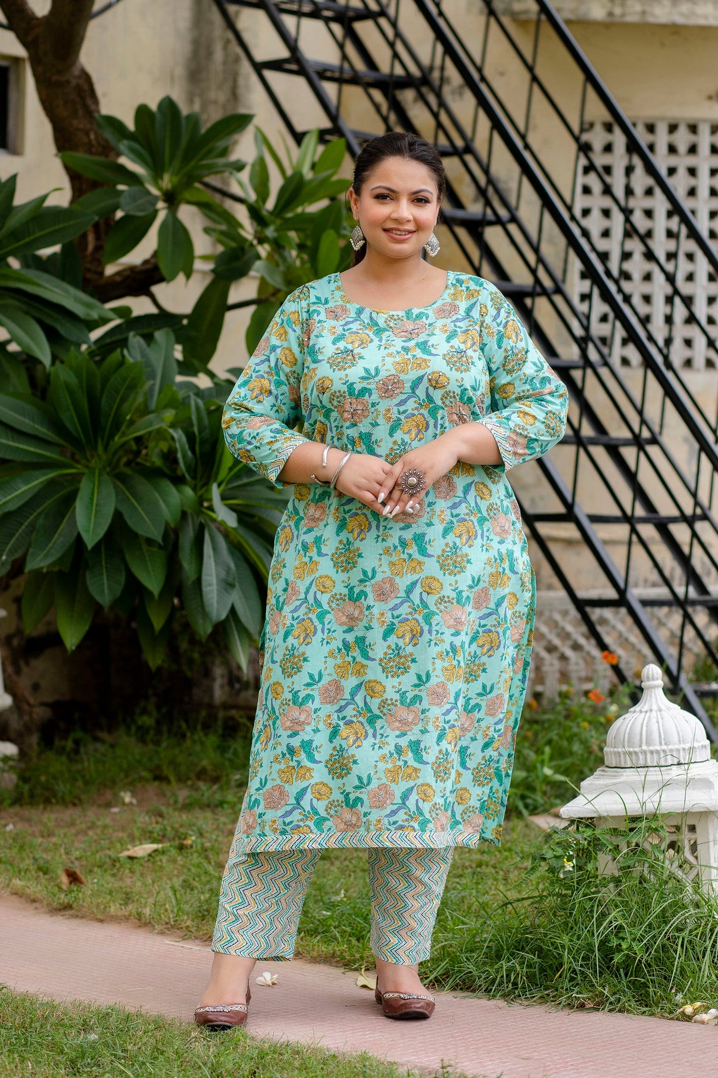 Light Green Printed Kurta pant Dupatta Set (Cotton)