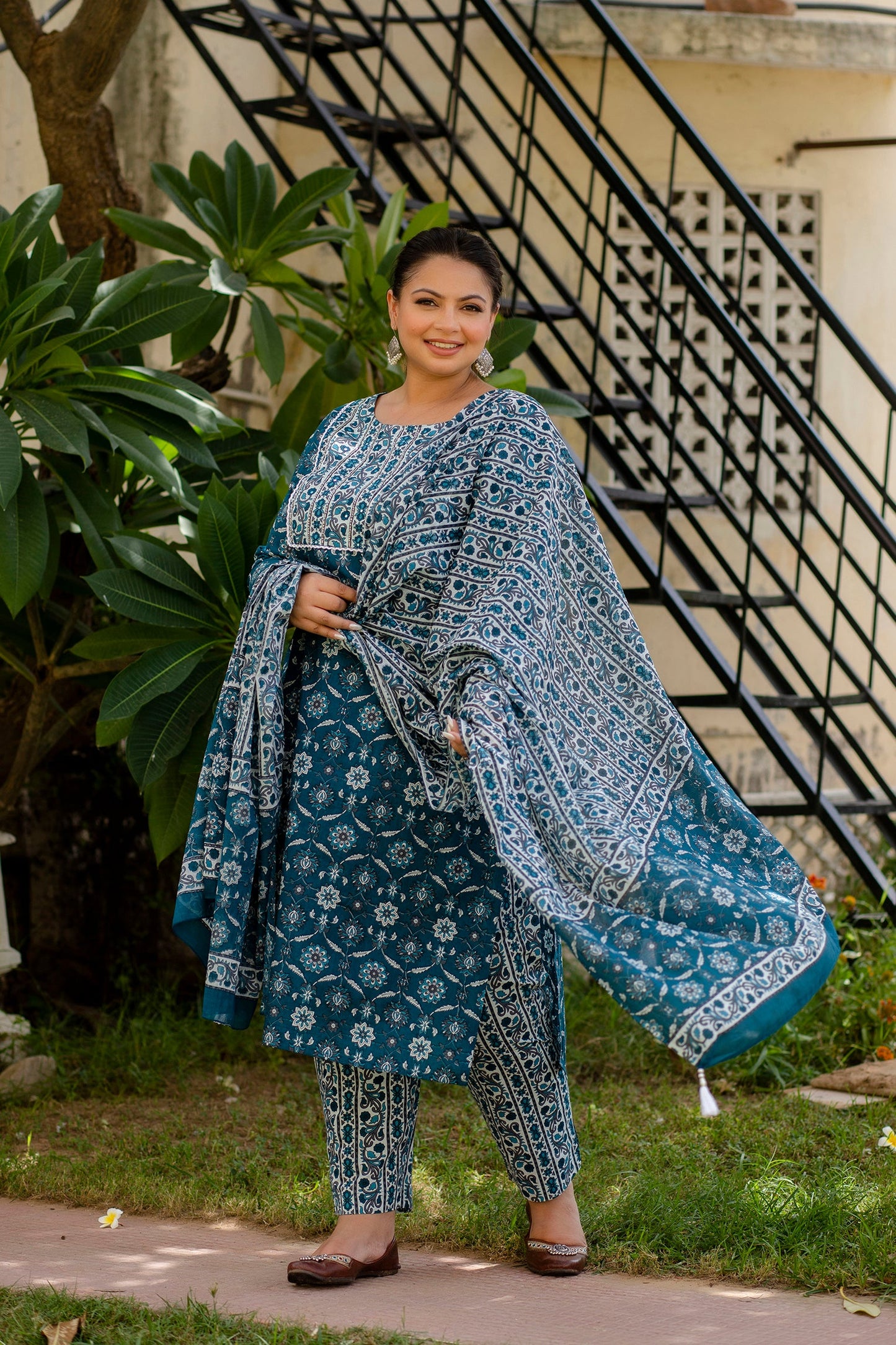 Blue Printed Kurta pant Dupatta Set (Cotton)